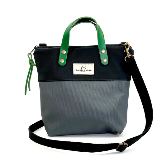 BANDOLERA MINI IMPERMEABLE CON MANILLAS